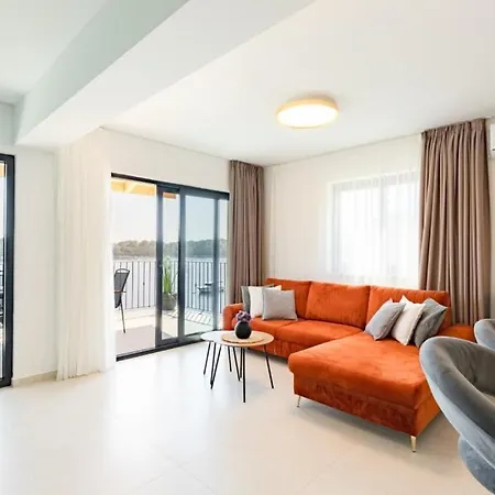 Waterfront Marija By Guide