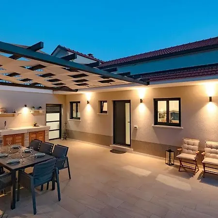 Villa Waterfront Marija By Guide *