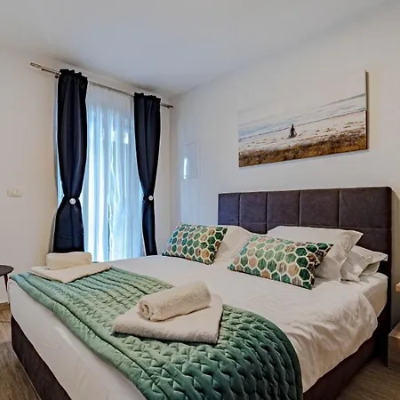 Villa Waterfront Marija By Guide *