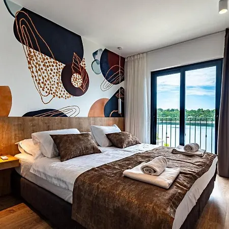 Waterfront Marija By Guide Villa *