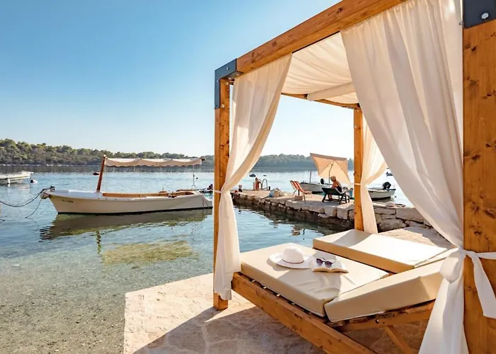 Waterfront Marija By Guide Vila