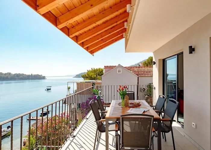 Waterfront Marija By Guide Vila