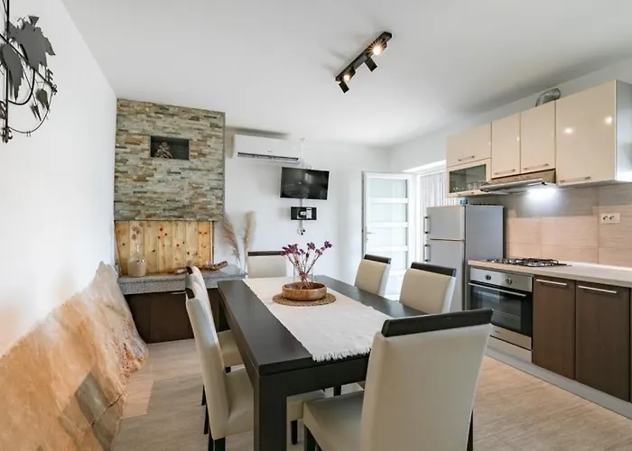 Waterfront Marija By Guide Vila